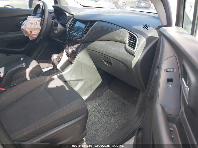 Chevrolet TRAX LS 2018 KL7CJNSB4JB607298 Image 5