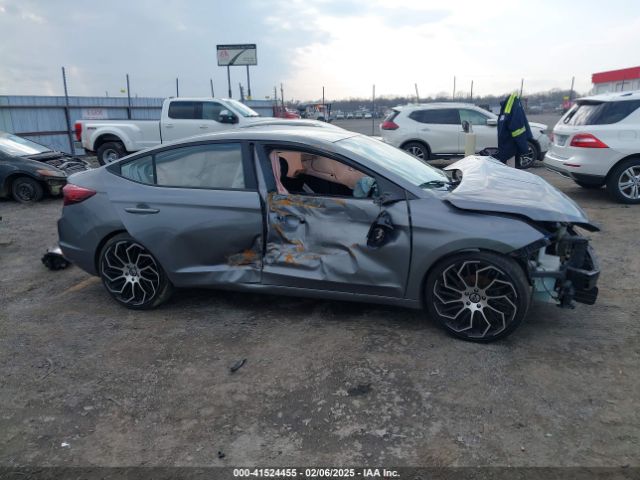 5NPD74LFXKH416034 Hyundai ELANTRA SE