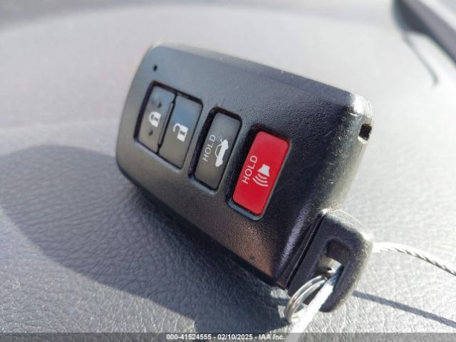 4T1BD1FK6GU194723 Toyota Camry Hybrid Xle