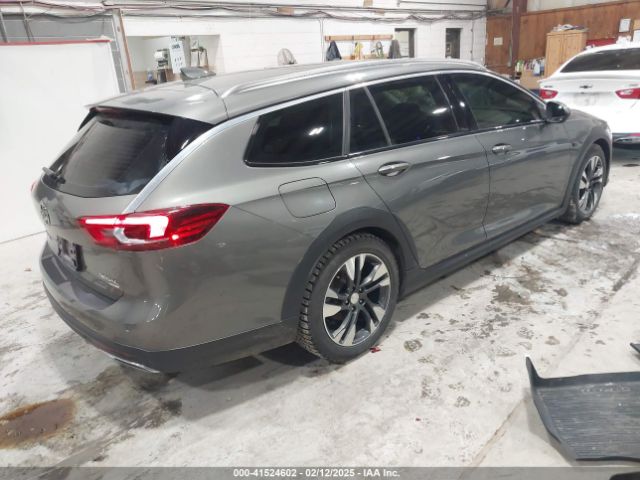 W04GV8SX5J1110895 Buick Regal Tourx Essence