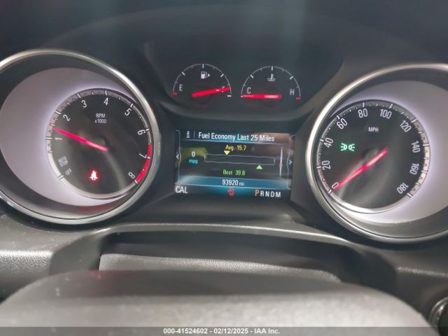 W04GV8SX5J1110895 Buick Regal Tourx Essence