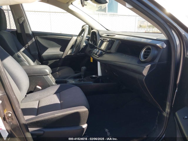 Toyota RAV4 LE 2017 JTMZFREV2HJ109466 Image 5