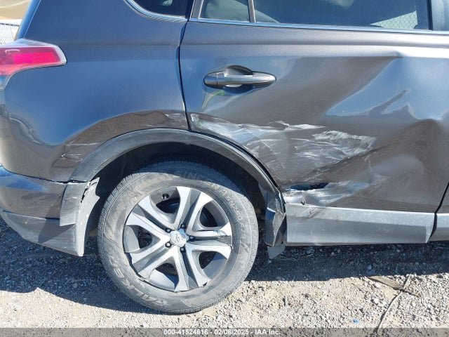 Toyota RAV4 LE 2017 JTMZFREV2HJ109466 Image 6
