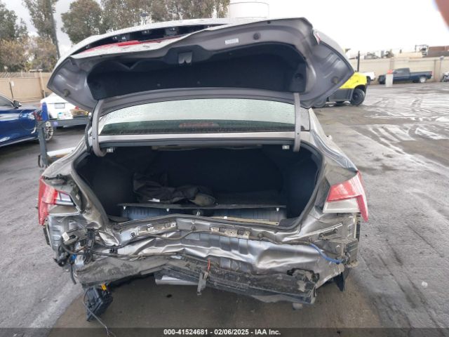 KMHLM4AJ9NU031372 Hyundai Elantra Hybrid Blue