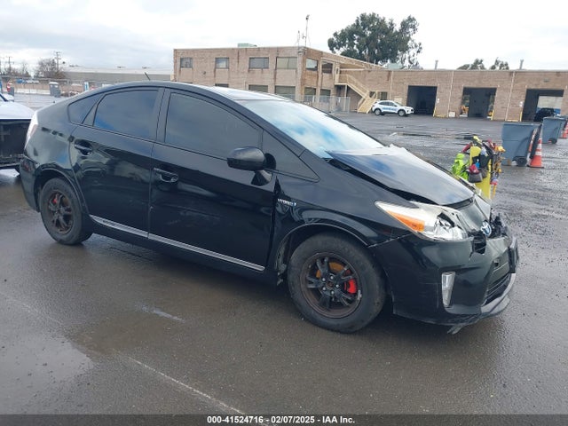 Toyota Prius Two 2015 JTDKN3DUXF1928801 Image 1