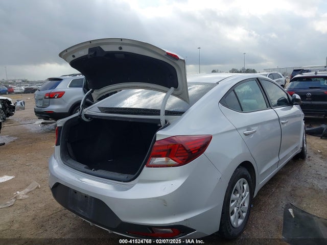 Hyundai ELANTRA SE 2019 KMHD74LF9KU866338 Image 18