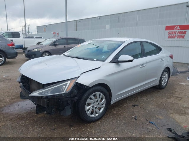 Hyundai ELANTRA SE 2019 KMHD74LF9KU866338 Image 2