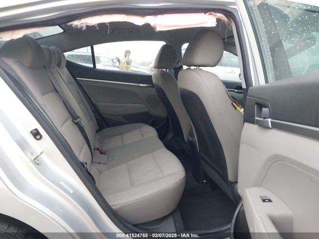 Hyundai ELANTRA SE 2019 KMHD74LF9KU866338 Image 8