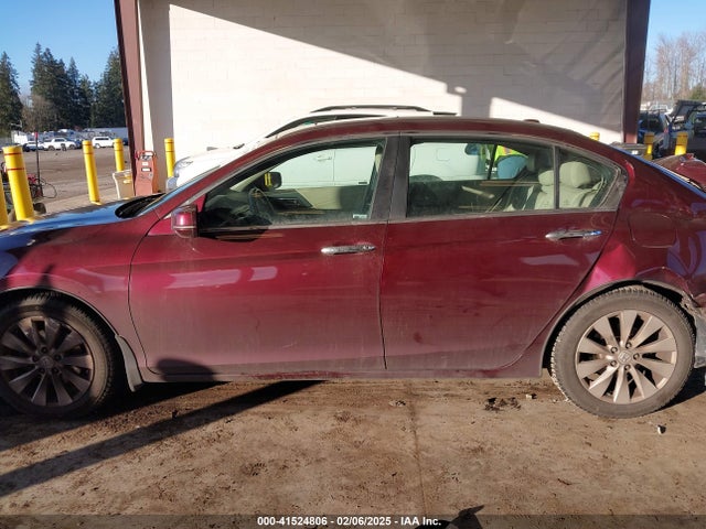 1HGCR2F83FA054084 Honda Accord