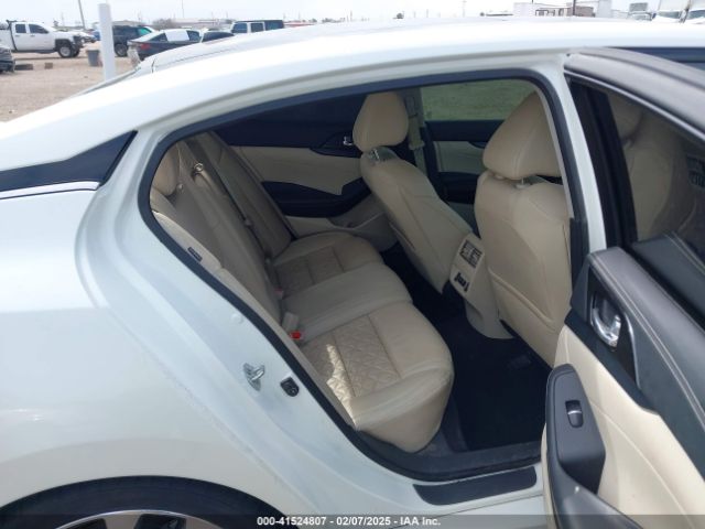 1N4AA6FV8NC508848 Nissan Maxima Platinum Xtronic Cvt