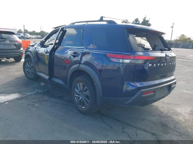 5N1DR3BA2NC256527 Nissan Pathfinder Sv 2wd
