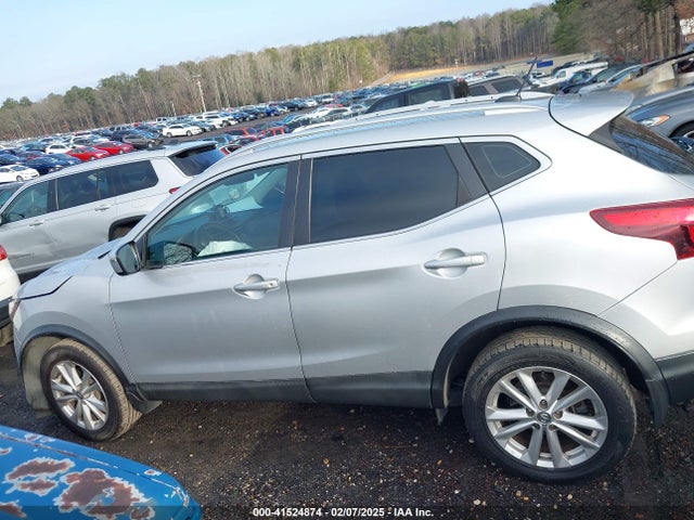 JN1BJ1CR5HW127358 Nissan Rogue Sport Sv
