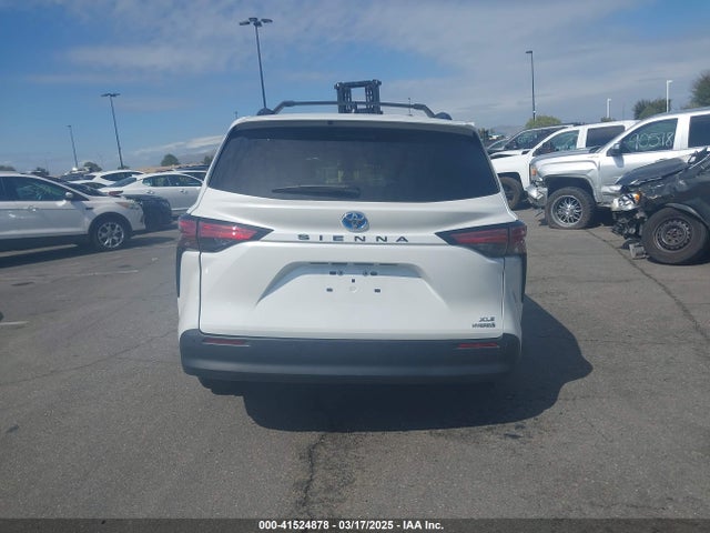 5TDJRKECXNS135662 Toyota SIENNA XLE