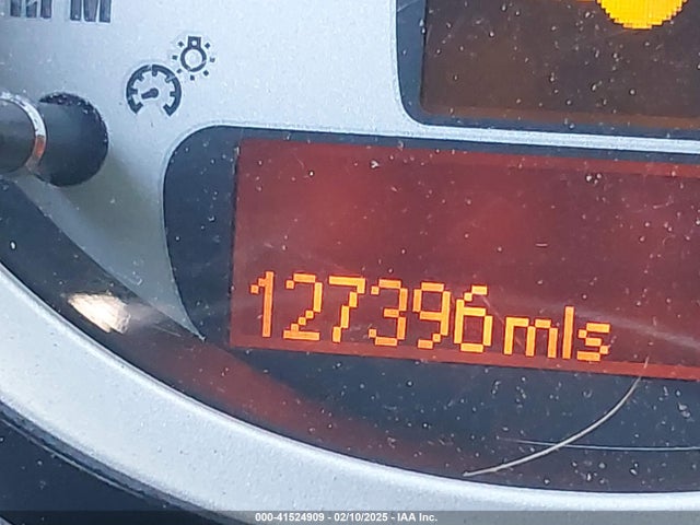 2010 MINI COOPER S CLUBMAN WMWMM3C5XATP75689 Photo 6