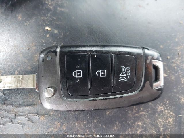 KMHRC8A32LU042779 Hyundai Venue Sel