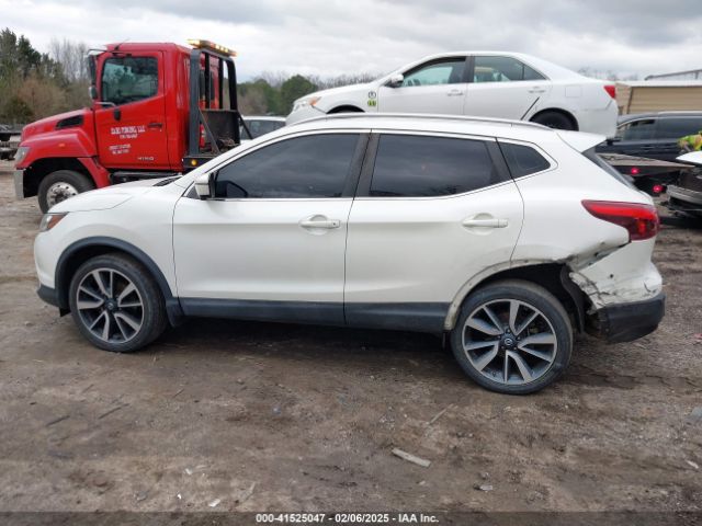 JN1BJ1CP4JW101810 Nissan Rogue Sport Sl