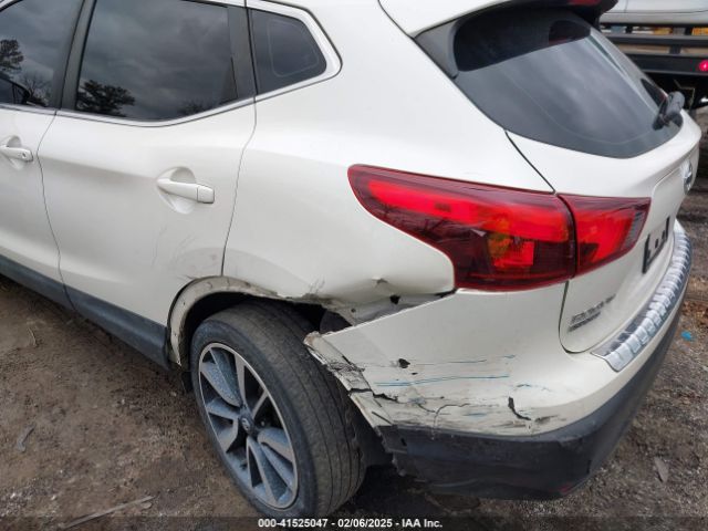 JN1BJ1CP4JW101810 Nissan Rogue Sport Sl