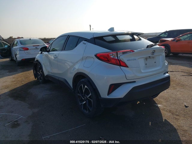 JTNKHMBXXM1099019 Toyota C-HR XLE