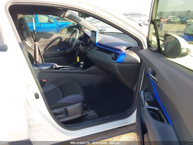 JTNKHMBXXM1099019 Toyota C-HR XLE