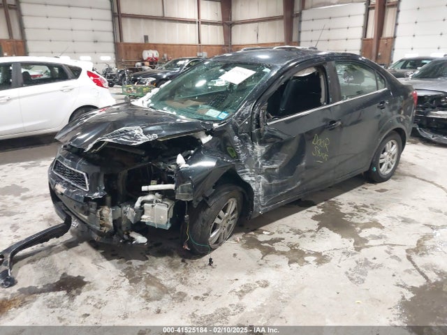 Chevrolet Sonic Lt Auto 2015 1G1JC5SH0F4183048 Image 2