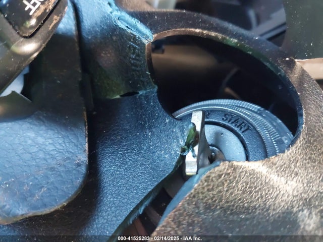Toyota RAV4 LE 2017 2T3BFREV6HW562282 Image 11