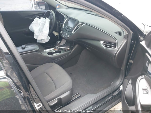 1G1ZE5ST4HF147940 Chevrolet MALIBU 1LT