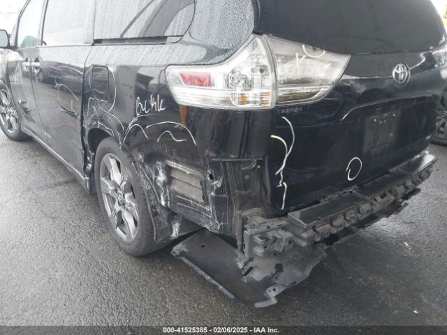 5TDXZ3DC1JS953289 Toyota Sienna Se 8 Passenger