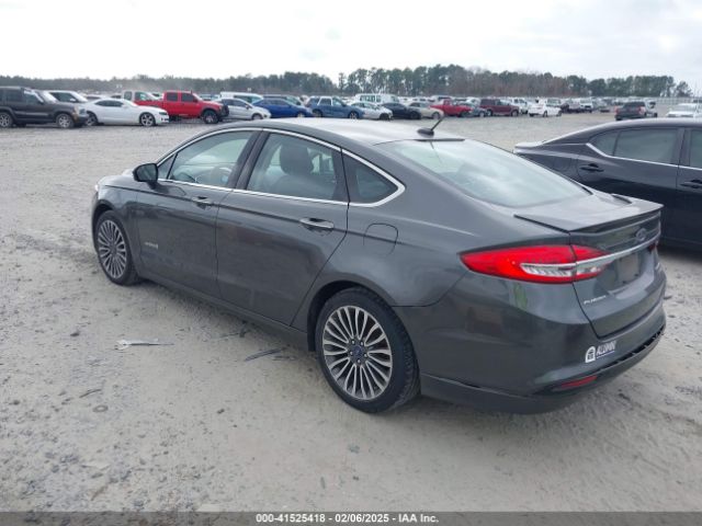 3FA6P0RU7HR300258 Ford Fusion Hybrid Titanium