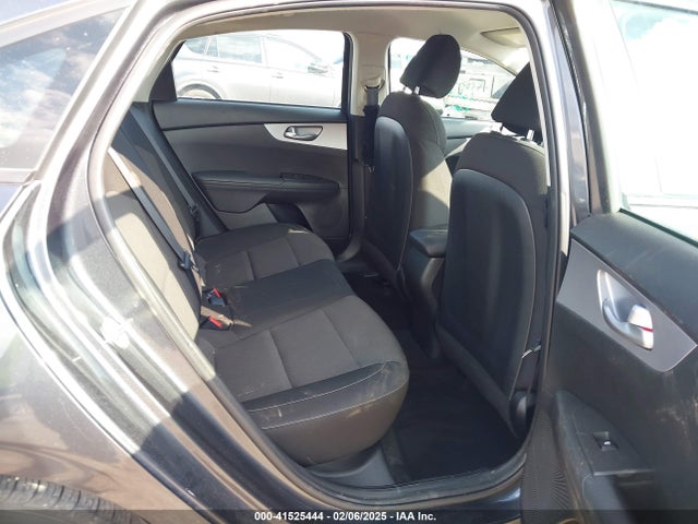 3KPF24AD6PE589540 KIA Forte Lxs