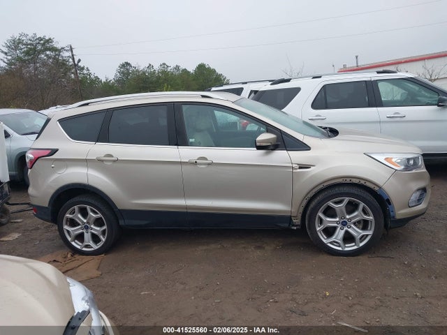 Ford Escape Titanium 2017 1FMCU0J98HUE00905 Image 13