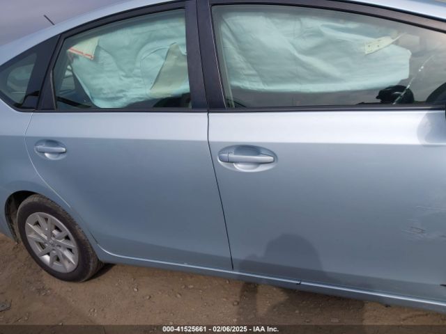 JTDZN3EU1E3330452 Toyota Prius V Three