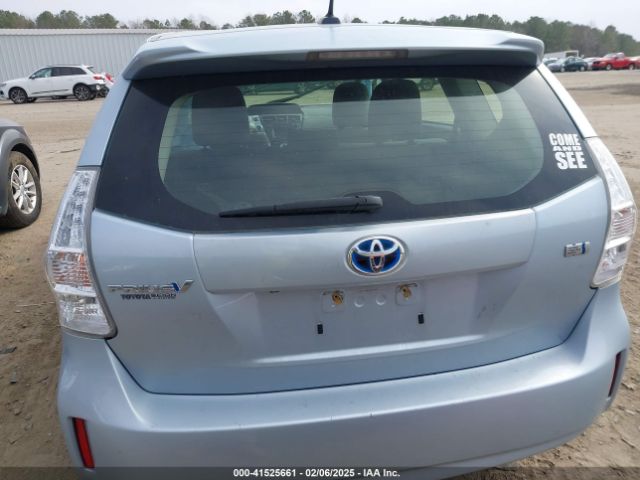 JTDZN3EU1E3330452 Toyota Prius V Three