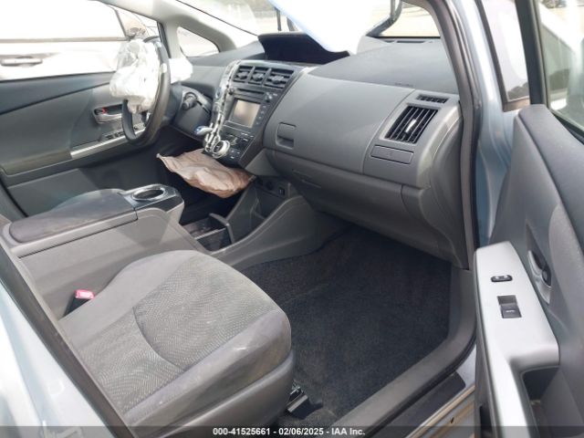 JTDZN3EU1E3330452 Toyota Prius V Three