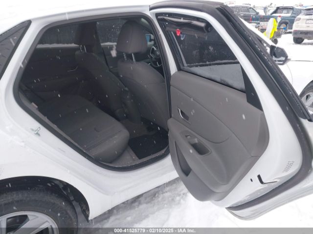 KMHLL4DG1RU764086 Hyundai ELANTRA SE