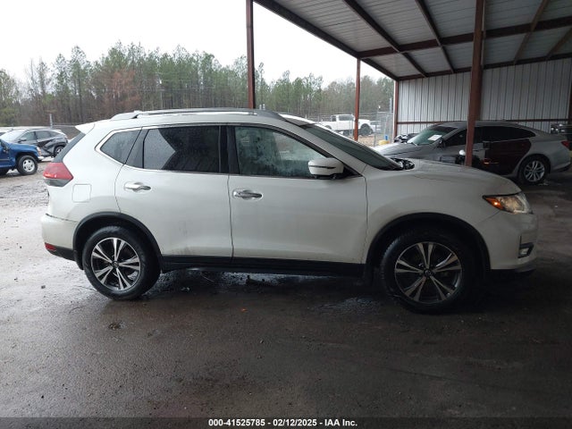 5N1AT2MT5KC767027 Nissan ROGUE SV