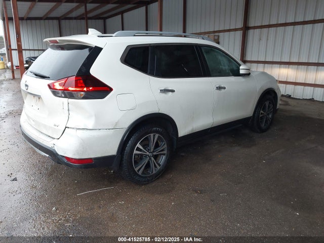 5N1AT2MT5KC767027 Nissan ROGUE SV