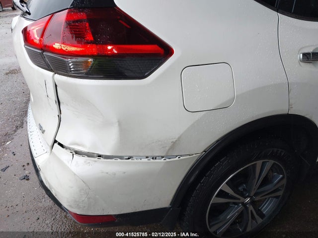 5N1AT2MT5KC767027 Nissan ROGUE SV