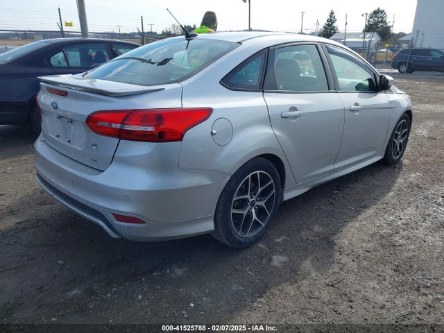 Ford FOCUS SE 2015 1FADP3F22FL362268 Image 4