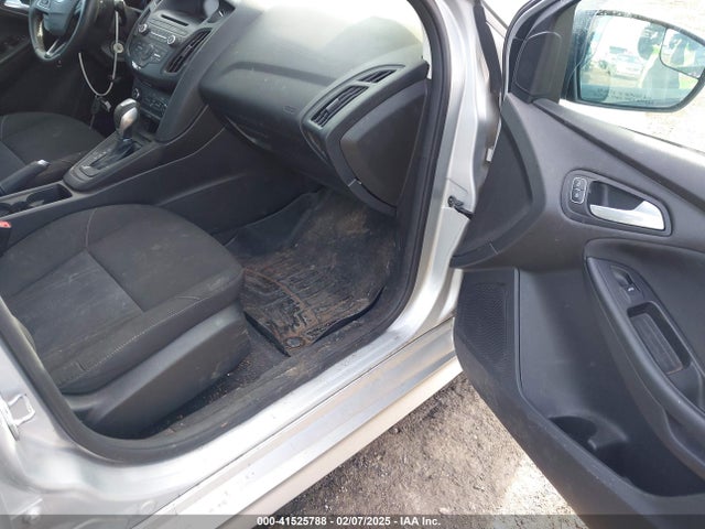 Ford FOCUS SE 2015 1FADP3F22FL362268 Image 5