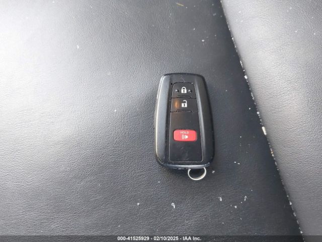 JTDKARFU4J3056141 Toyota Prius Four