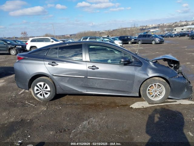 JTDKARFU4J3056141 Toyota Prius Four
