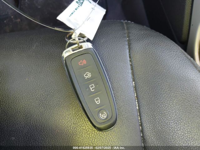1FADP5CU6EL500569 Ford C-max Energi Sel