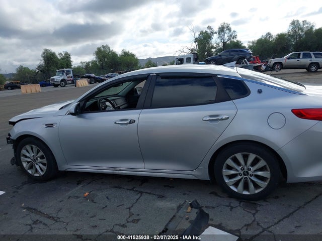 5XXGT4L33JG268995 KIA Optima Lx