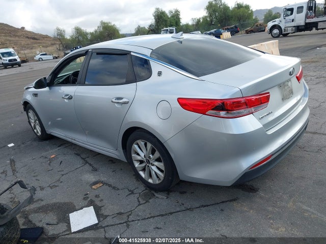 5XXGT4L33JG268995 KIA Optima Lx