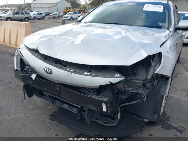 5XXGT4L33JG268995 KIA Optima Lx