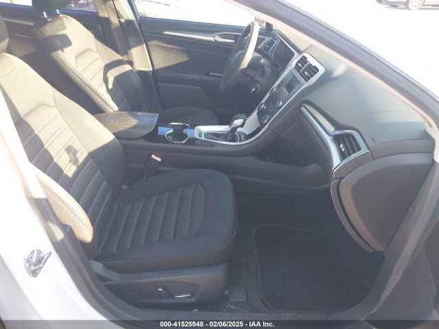 2015 Ford Fusion Se მანქანა იყიდება აუქციონზე, vin: 1FA6P0H71F5115442, აუქციონის ნომერი: 41525948