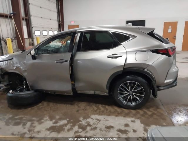 2T2AKCEZ8SC043058 Lexus NX 350H