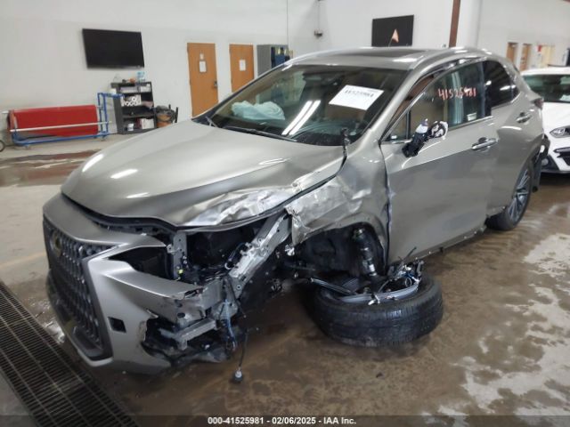 2T2AKCEZ8SC043058 Lexus NX 350H