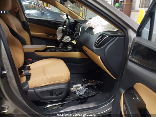 2T2AKCEZ8SC043058 Lexus NX 350H