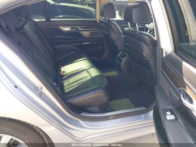 WBA7E2C5XGG739099 BMW 740I